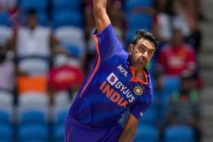 Parthiv Patel : రవిచంద్రన్ అశ్విన్‌కు ఆ అవకాశమే లేదు.. అతని కంటే వాళ్లే బెటర్