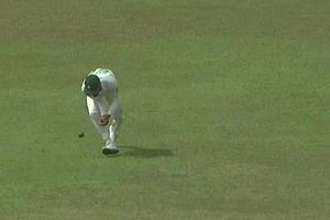 SL vs PAK 2nd Test: లడ్డూ లాంటి క్యాచ్‌లు మిస్ చేసిన బాబర్ ఆజామ్, వరస్ట్ ఫీల్డర్ అంటూ కామెంట్లు