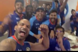 Team India డ్రెస్సింగ్ రూమ్‌లో సంబరాలు.. గుంత లకడి గుల గుల గుల.. హుహా..హుహా! అంటూ రచ్చ (వీడియో)