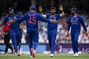 Ind vs Eng 2nd ODI : మళ్లీ అందుకే బౌలింగ్ ఎంచుకున్న రోహిత్.. కోహ్లీ వచ్చేశాడు, ఇండియా తుది జట్టు..!