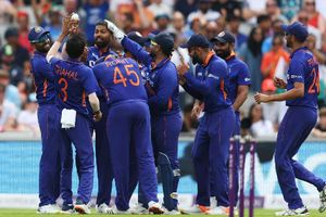 India Tour of WI: టీమిండియా చార్టెడ్ ఫ్లైట్ ఖర్చు రూ. 3.5 కోట్లు.. గుడ్డు మీద ఈక కాదంటున్న ఫ్యాన్స్!