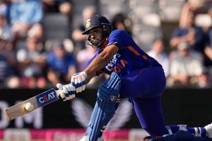 అతడో అద్భుతం: మున్ముందు మరిన్ని చూస్తాం: ఆ ఆల్‌రౌండర్‌పై రోహిత్ ప్రశంసలు