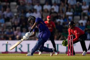 అక్కడే సగం మ్యాచ్ గెలిచిన టీమిండియా: ఇంగ్లాండ్‌పై ఘన విజయానికి ఆ అయిదు కారణాలివే