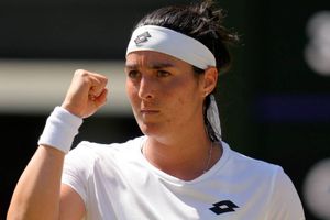 Wimbledon 2022 : చరిత్ర నెలకొల్పిన ఒన్స్ జుబేర్.. వింబుల్డన్ ఫైనల్ చేరిన తొలి ఆఫ్రికన్ మహిళగా రికార్డ్