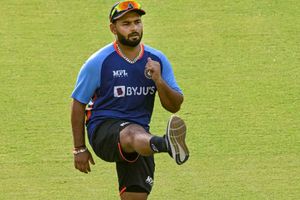 వామ్మో పంత్ క్రేజ్ చూశారా?.. ఐసీసీ వరల్డ్ కప్ ప్రోమోలో గాడ్జిల్లా సైజులో రిషబ్ పంత్ ఎంట్రీ..!