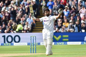 వద్దనుకున్నవాడే ఆపద్బాంధవుడయ్యాడు: విమర్శకుల నోళ్లు మూయించాడు..