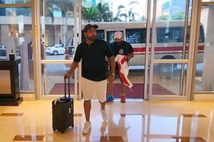 IND vs WI: విండీస్ గడ్డపై అడుగుపెట్టిన టీ20 టీమ్.. రోహిత్, పంత్, కార్తీక్‌తో పాటు.. (వీడియో)