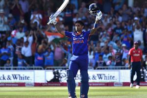 అమ్మతోడు భయ్యా.. సూర్య ఆడుతుంటే సుస్సు పడ్డది: ఇంగ్లండ్ పేసర్