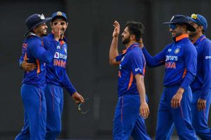 కుర్రాళ్లే అయినా పెద్దోళ్ల కంటే గొప్పగా ఆడారు.. గర్వంగా ఉంది: శిఖర్ ధావన్