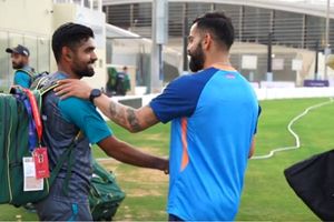 కలిసి గ్రీటింగ్స్ చెప్పుకున్న బాబర్ ఆజామ్, విరాట్ కోహ్లీ.. టీమిండియా సన్నాహకాలు షురూ