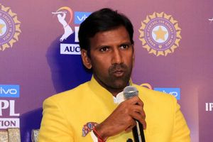 Asia cup 2022 : బుమ్రా లేడు, షమీ లేడు గనుక అతన్నే ఫస్ట్ ఛాయిస్ బౌలర్‌గా తీసుకోవాల్సింది : లక్ష్మీపతి బాలాజీ