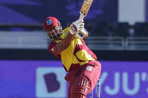 టీ20ల్లో ఆ ఘనత సాధించిన తొలి ప్లేయర్‌గా కీరన్ పొలార్డ్.. ఎంతటి తోపు ఆల్రౌండరంటే..!