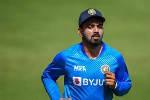 ఆసియా‌కప్ ముందు కేఎల్ రాహుల్‌కు సంకటం.. ఎంట్రీ దక్కాలంటే కచ్చితంగా..?
