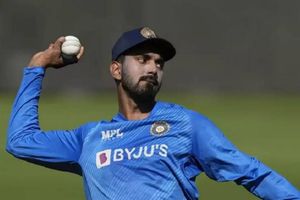 ధావన్‌ను పక్కకు నెట్టేసిన బీసీసీఐ.. ఫిట్‌నెస్ సాధించాడని కేఎల్ రాహుల్‌కు పగ్గాలు