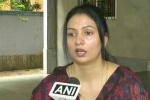 మోదీగారు.. దేశం పేరును మార్చండి.. మహమ్మద్ షమీ భార్య సంచలన వ్యాఖ్యలు!