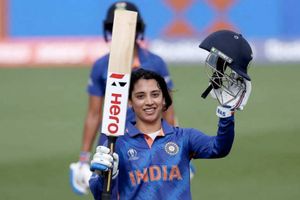 CWG 2022: చెలరేగిన క్రికెట్ బ్యూటీ స్మృతి మంధాన.. ఇంగ్లండ్ ముందు భారీ లక్ష్యం!