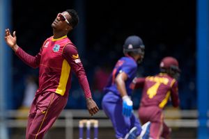 IND vs WI: వర్షం, బ్యాడ్ లైట్‌తో మ్యాచ్‌కు ఆలస్యం అవ్వడం చూశాం.. లగేజీ రాలేదట ఇదెక్కడి గోలరా మామ!