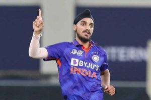 IND vs SA: ఒకే ఓవర్‌లో 3 వికెట్లు తీసిన అర్ష్‌దీప్ సింగ్.. సౌతాఫ్రికా చెత్త రికార్డు!