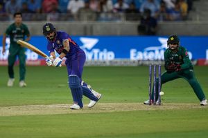 IND vs PAK:హాఫ్ సెంచరీతో ఆదుకున్న కోహ్లీ.. పాక్ ముందు భారీ లక్ష్యం