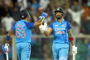 KL Rahul: నేను ఇంత ఇబ్బంది పడుతుంటే.. సూర్య వచ్చీరాగానే దంచాడు..! అతని షాట్లు నమ్మశక్యంగా లేవు..