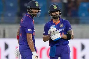 Virat Kohli : డగౌట్ నుంచి రాహుల్, రోహిత్ సైగలతో ఆ మ్యాటర్ చెప్పారు.. సూర్య బ్యాటింగ్ చూసి స్టన్నయ్యా..!