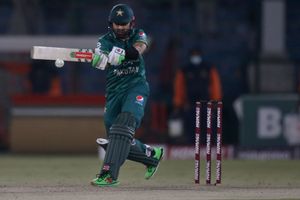 T2OI Batting Rankings: బాబర్ ఆజామ్‌కు ఎసరు పెట్టిన రిజ్వాన్.. పడిపోయిన సూర్యకుమార్