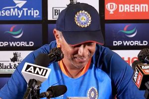 Sexy: ఆ పదాన్ని పలకలేక నానా తంటాలు పడ్డ రాహుల్ ద్రావిడ్: వీడియో..!!