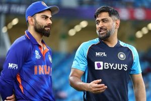 కేవలం ధోనీ నుంచి మాత్రమే మెస్సేజ్ వచ్చింది.. రిటైర్మెంట్ గురించి కోహ్లీ ఆసక్తికర వ్యాఖ్యలు