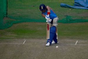 India vs Australia: చెమటోడుస్తున్న కోహ్లీ.. ఆస్ట్రేలియా బౌలర్లను చితక్కొట్టడమే లక్ష్యంగా.. (వీడియో)