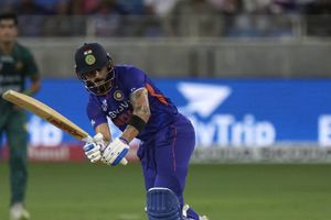 పాక్‌తో మ్యాచ్‌లో ఆ క్యాచ్ పట్టుంటే విరాట్ కోహ్లీ సెంచరే చేసేవాడు కాదు!