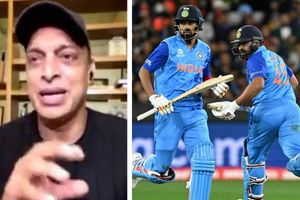 పాకిస్థాన్ బౌలర్లకు కేఎల్ రాహుల్, రోహిత్ శర్మ భయపడ్డారు: షోయబ్ అక్తర్