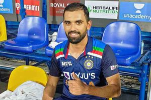 టీ20 ప్రపంచకప్‌ నుంచి ఇంకో బౌలర్ అవుట్: ఎంపిక చేసిన జట్టు ఒకటైతేే- ఆడేది మరొకటి