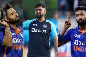 రౌండ్ బాటమ్ బ్యాట్ - హార్దిక్ పాండ్యా, రిషభ్ పంత్‌కు ధోనీ టీ20 చిట్కా..!!