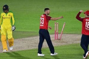 Aus Vs Eng: రాణించిన మలన్.. ఉత్కంఠ పోరులో గెలిచిన ఇంగ్లాండ్.. సిరీస్ కైవసం..