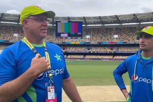 T20 World Cup 2022: స్టేడియంపైకి బంతి విసిరితే వంద డాలర్ల వాచ్.. మాథ్యూ హేడెన్ ఆఫర్..