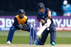 లంక బౌలింగ్‌ను ఉతికేశారుగా - చివరి అయిదు ఓవర్లల్లో..!!