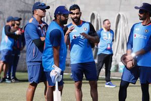 రోహిత్ శర్మకు మాత్రమే సాధ్యమైన రికార్డ్ అది - బాగా అచ్చొచ్చింది మరి..!!