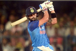 IND vs SA: తొక్కలో హాఫ్ సెంచరీ వద్దు మామ.. కొట్టేసేయ్! విరాట్ సెల్ఫ్‌లెస్ గేమ్‌కు ఫ్యాన్స్ ఫిదా! (వీడియో)