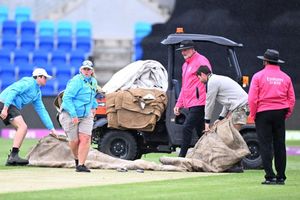 T20 World Cup 2022: వర్షం కారణంగా ఆగిన వెస్టిండీస్, స్కాట్లాండ్ మ్యాచ్ ..