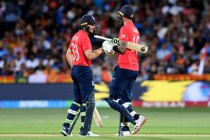 T20 World Cup 2022 ఫైనల్‌కు ఇంగ్లండ్.. టీమిండియా కొంపముంచిన చెత్త బౌలింగ్!