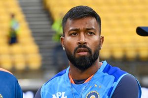 INDvsNZ: రెండో టీ20లో పాండ్యా చేసిన తప్పులు.. చివర్లో మాస్టర్ ప్లాన్‌తో గెలిచేశాడు!