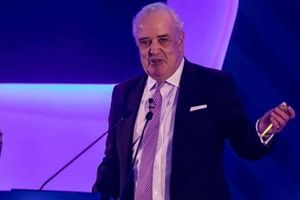 IPL 2023 : మినీ వేలానికి మళ్లీ అతడే.. గతేడాది కళ్లు తిరిగి పడిపోయినా..!