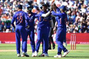 అందుకే దినేశ్ కార్తీక్‌ను కాదని రిషభ్ పంత్‌ను తీసుకున్నాం: రోహిత్ శర్మ