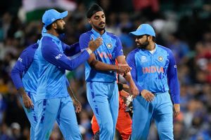 T20 World Cup: నాకౌట్ మ్యాచుల్లో చేతులెత్తేస్తున్న టీమిండియా.. ఇదే తొలిసారేం కాదు..!