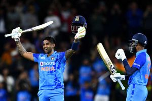 INDvsNZ: సెంచరీతో చెలరేగిన సూర్య.. కివీస్ ముందు భారీ టార్గెట్