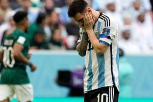 FIFA World Cup 2022: అర్జెంటినాకు బిగ్ షాక్.. పసికూన చేతిలో ఓడి పరువు తీసుకున్న మెస్సీ టీమ్!