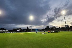 INDvsNZ: భారత్, న్యూజిల్యాండ్ మ్యాచ్‌కు వర్షం అంతరాయం.. ఆగిన ఆట!