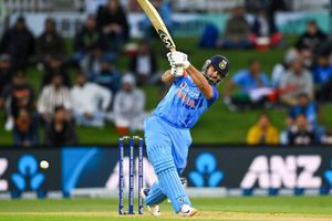 INDvsNZ: జట్టులో అవసరమా?.. స్టార్ బ్యాటర్‌పై మాజీ క్రికెటర్ షాకింగ్ కామెంట్స్