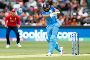 రోహిత్ అవుట్ అయిన తీరు- క్యాచ్ ఆఫ్ ది టోర్నమెంట్: గాల్లో ఎగురుతూ- చివరి సెకెండ్‌లో..!!