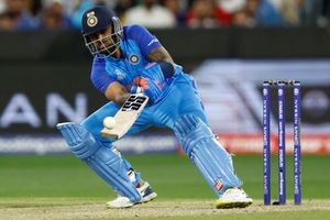 T20 World Cup 2022: ఇచ్చి పడేశిన సూర్య కుమార్, కేఎల్ రాహుల్.. జింబాబ్వే టార్గెట్ 187 పరుగులు..